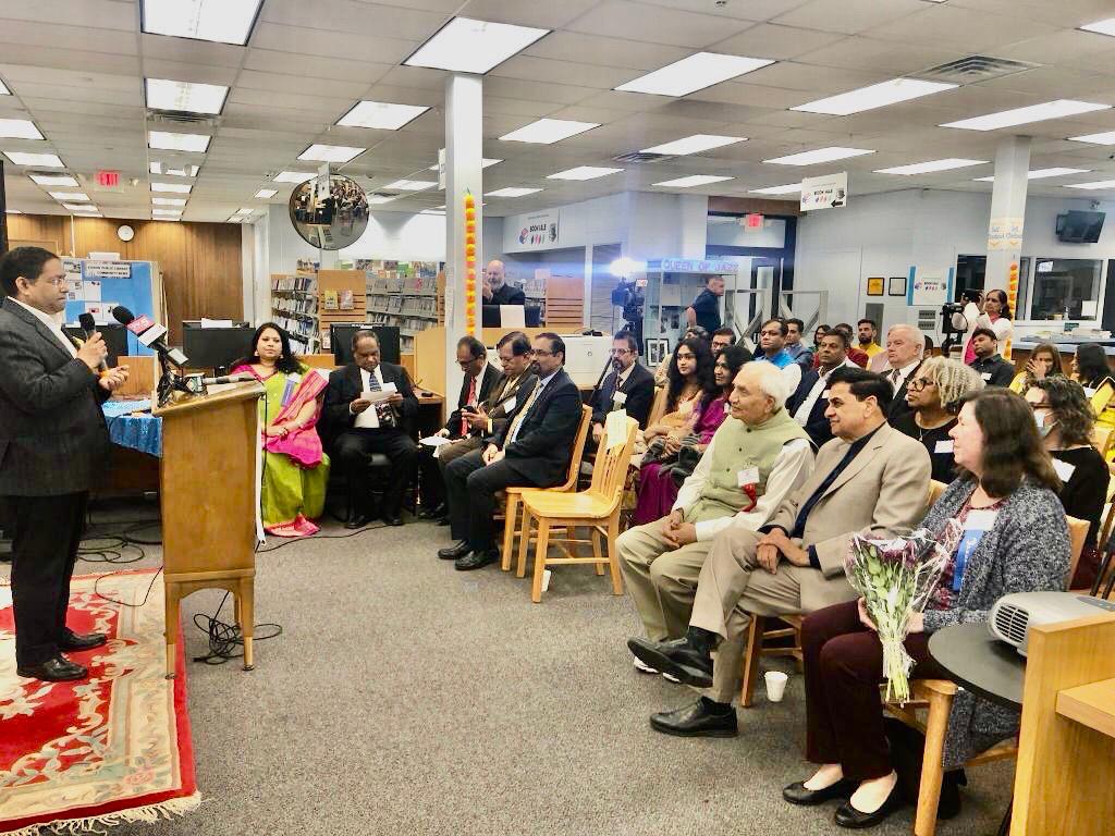 IndiainNewYork's tweet photo. #AzadiKaAmritMahotsav
Advancing knowledge partnership & people to people ties!
Thank you Edison Public Library & #GOPIOInternational for collaborating in setting up #IndiaCollection of #books. Hope readers will enjoy them.
Look forward to strengthening this partnership. https://t.co/lX0TnwrpdR