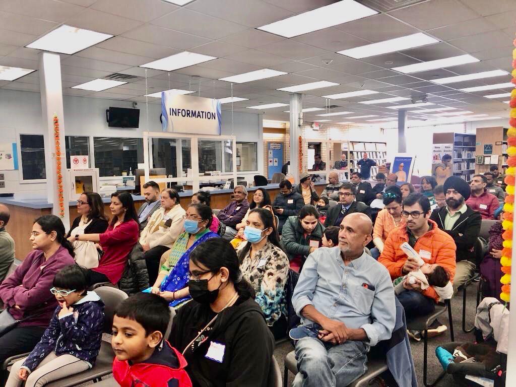 IndiainNewYork's tweet photo. #AzadiKaAmritMahotsav
Advancing knowledge partnership & people to people ties!
Thank you Edison Public Library & #GOPIOInternational for collaborating in setting up #IndiaCollection of #books. Hope readers will enjoy them.
Look forward to strengthening this partnership. https://t.co/lX0TnwrpdR