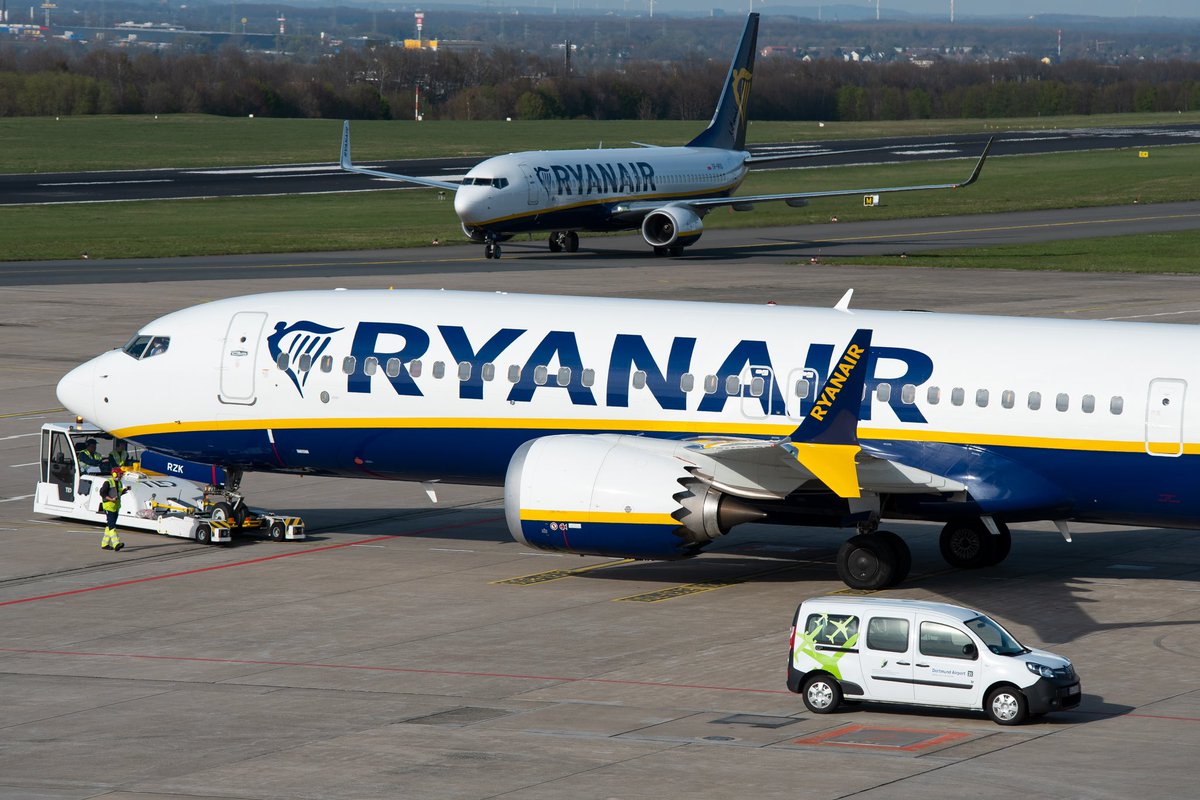 TKPhotography5's tweet photo. Ryanair Boeing 737 Max 8-200 #SPRZK for the first time at @DortmundAirport 
Glad to see this B737 Max 8-200 in the Ryanair livery here 🇩🇪✈️📸😍 #ryanair #buzz #b737max #b737 #dortmund #dortmundairport #krakow #aviation #airplane #planespotting #nikon #tamron #photography #avgeek https://t.co/5DNRiBj89u