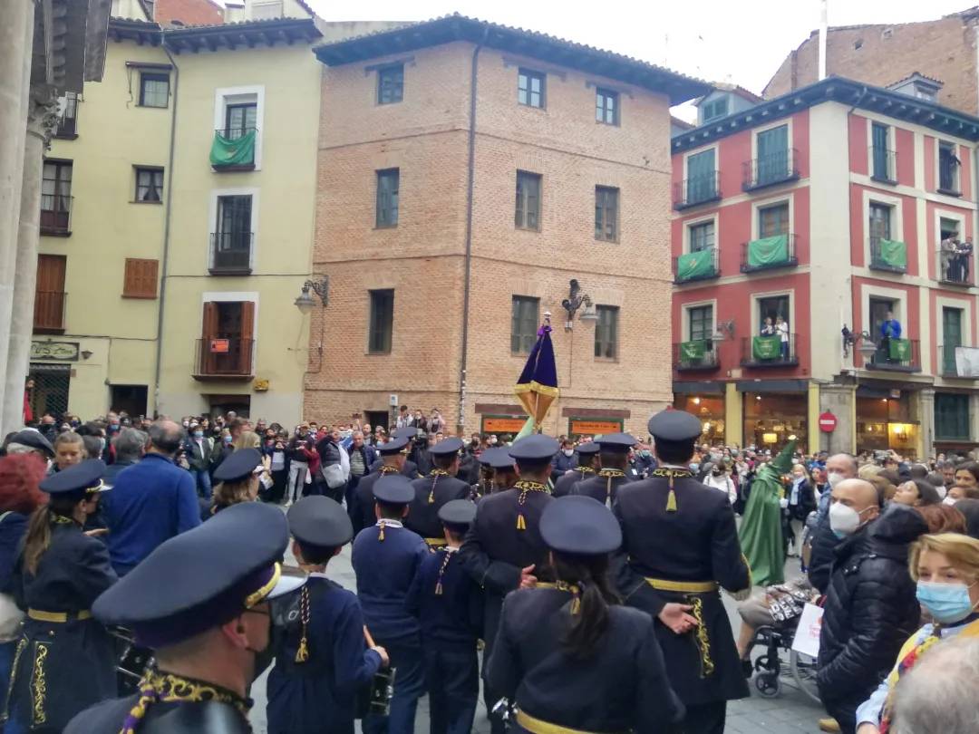 sepulcrova's tweet photo. Queremos agradecer a @oracionhuertova su invitación para acompañarles en la Procesión del Rosario del Dolor. Todo nuestro ánimo a la cofradía por la suspensión debido a las inclemencias meteorológicas. https://t.co/xzqh5knn8Z