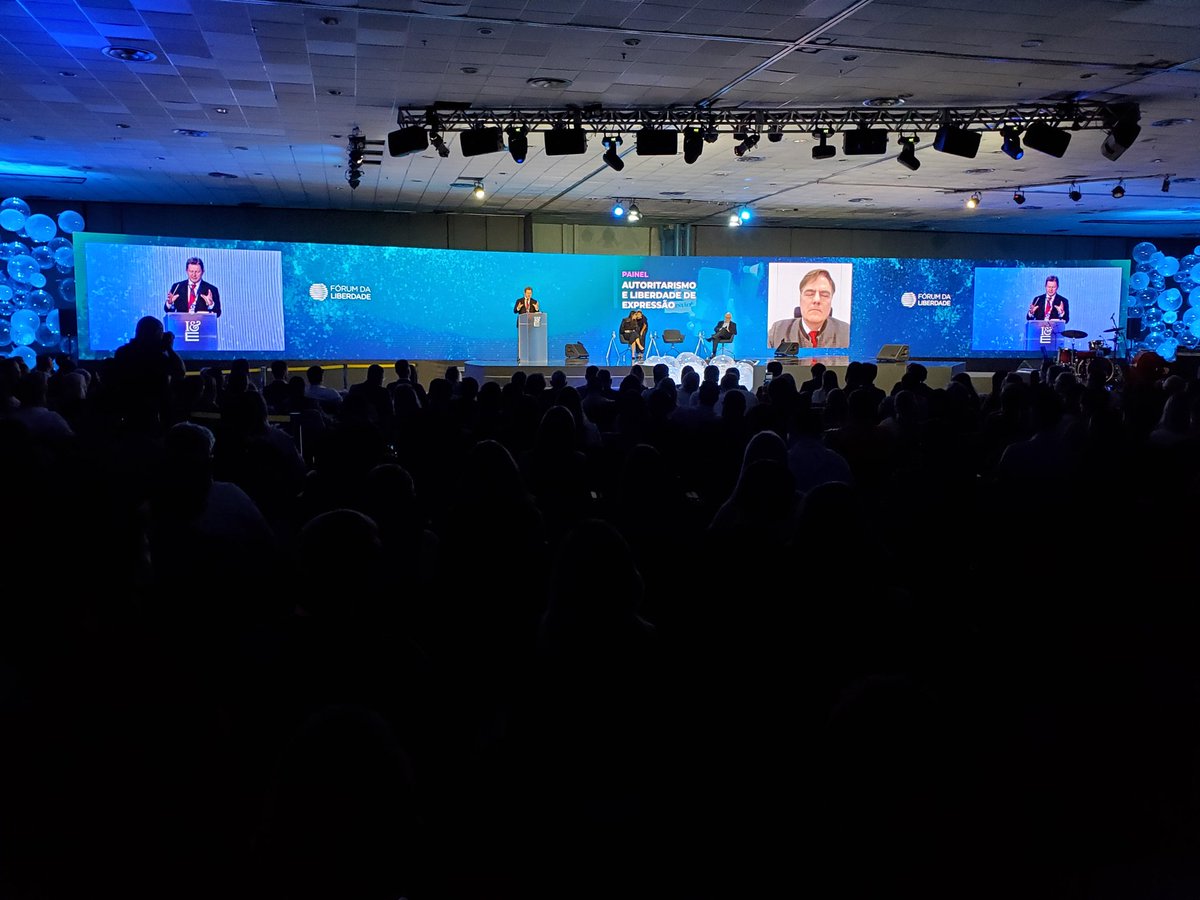 Roberto Salinas Leon and Tom Palmer speaking at Forum da Liberdade, Brazil. Big crowd.