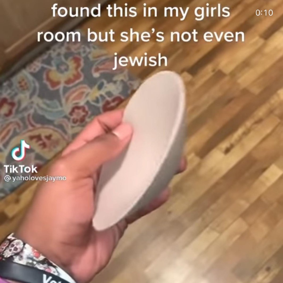 sadcrib's tweet photo. hate posting tik toks but this got me for some reason 😭 https://t.co/L8QIVJYbN9