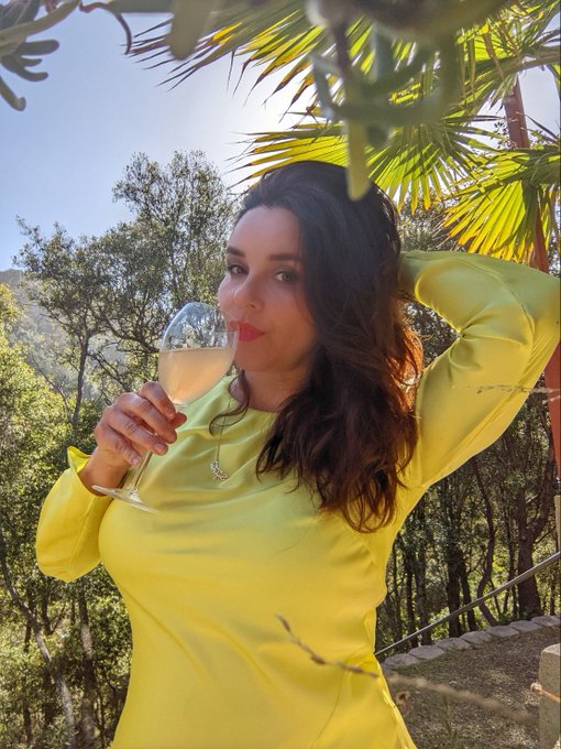 Spring time makes me excited. Let's bloom. https://t.co/87okpk099B https://t.co/cBho8sXdXi<a href="/tag/hotmom"class="tags"><span>#hotmom</span></a>