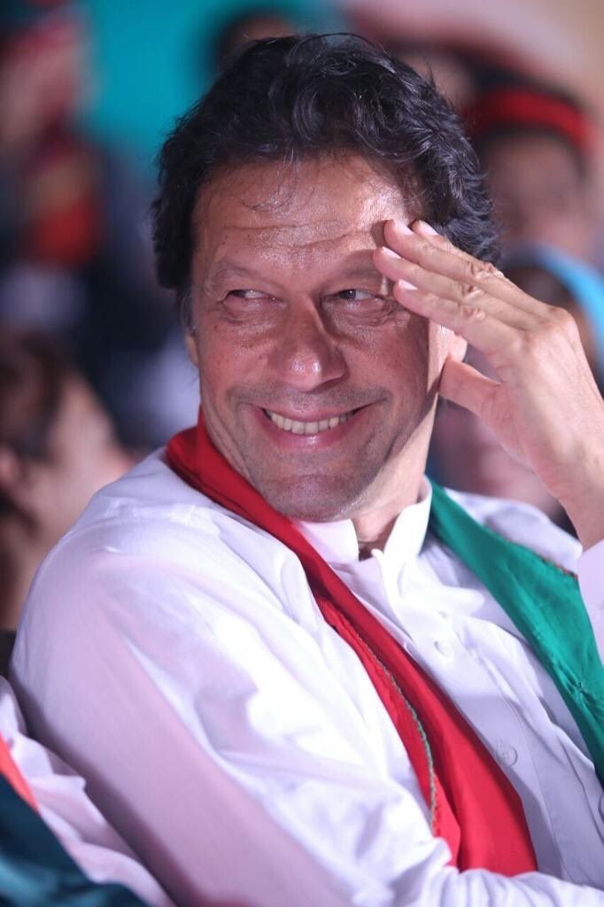Aesthetic__ash's tweet photo. Our leader is khan.#btsarmyiswithyouimrankhan #btsarmysupportimrankhan https://t.co/RG2cd9svii