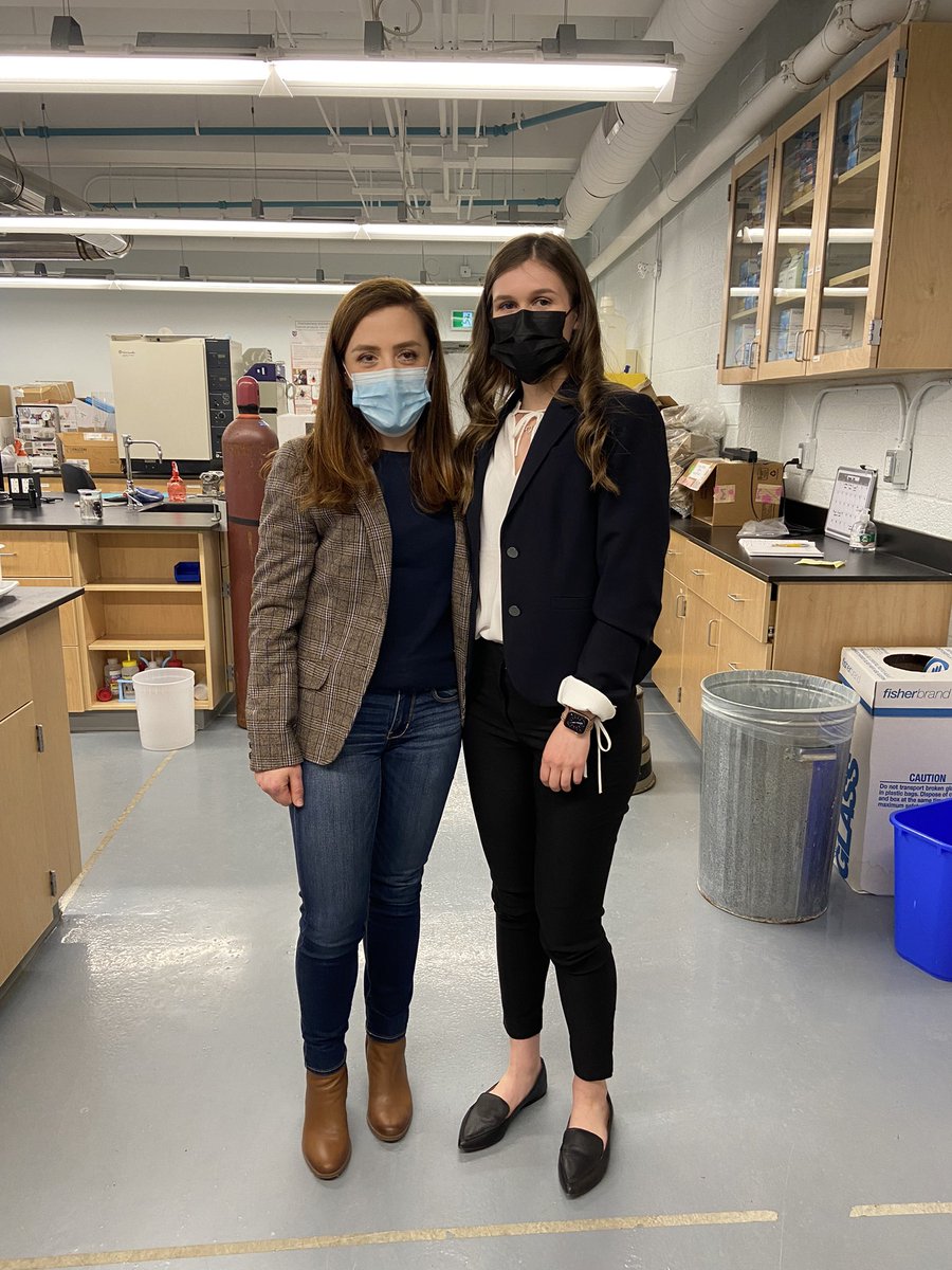 nicofaraone's tweet photo. Big congratulations to my fabulous and talented honours student @laura_pickett7 to have successful defended her thesis! I am so proud of you!  @AcadiaChemistry @acadiaresearch https://t.co/6xmgMLdfJ9