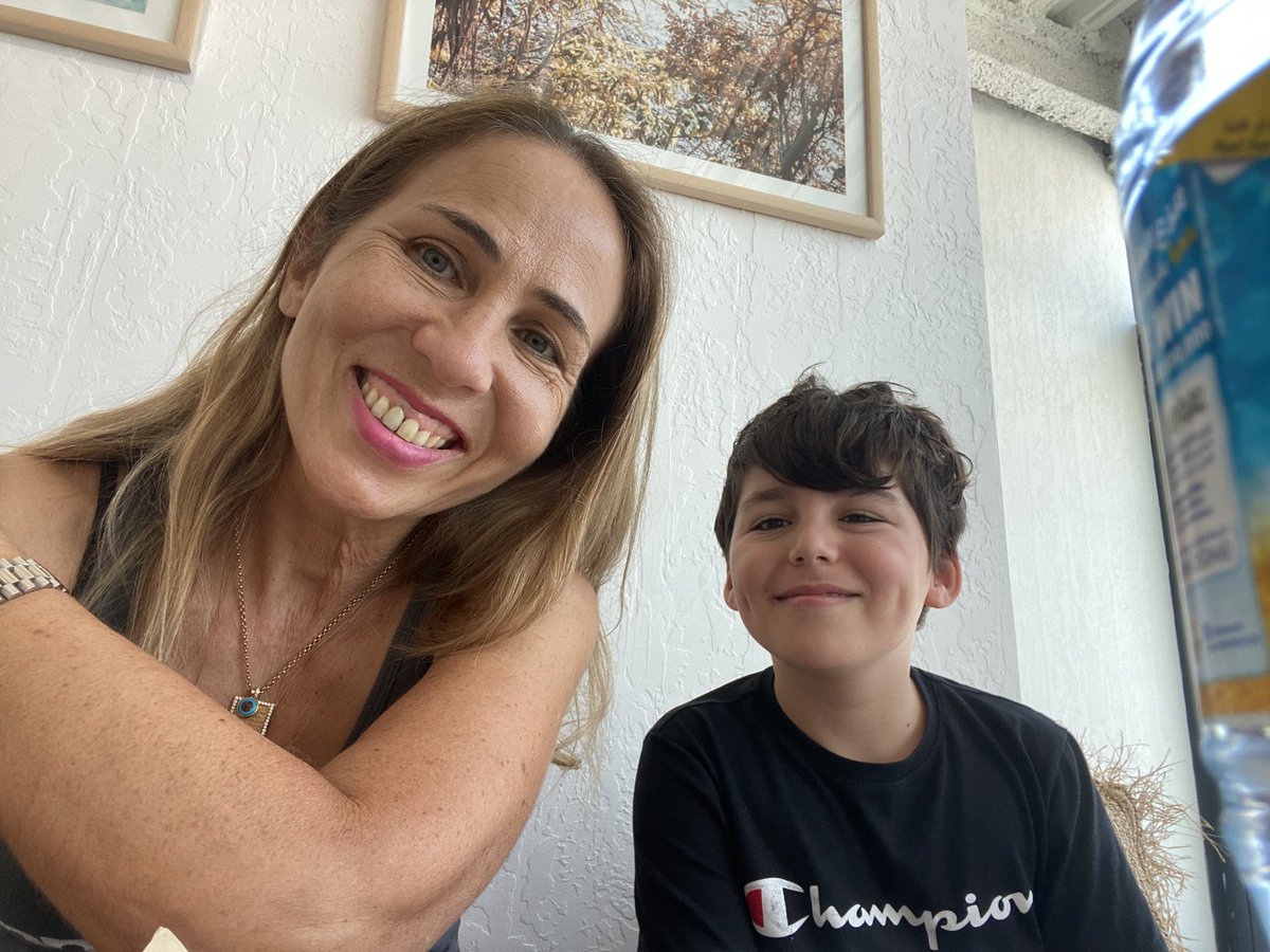 PinkTaxiRunner's tweet photo. S’il y a une chose que l’on puisse désirer toujours et obtenir parfois: la tendresse humaine. #AlbertCamus #monneveu https://t.co/UVSkYEOKut