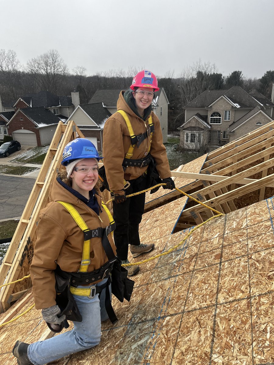 A2schools's tweet image. It&apos;s been a particularly tough year for homebuilding students facing COVID-related chain supply issues and shortages. But over the weekend, their skills were rewarded at a state competition. bit.ly/38xr1I0 Congrats! @A2SchoolsSuper @SchoolsMichigan