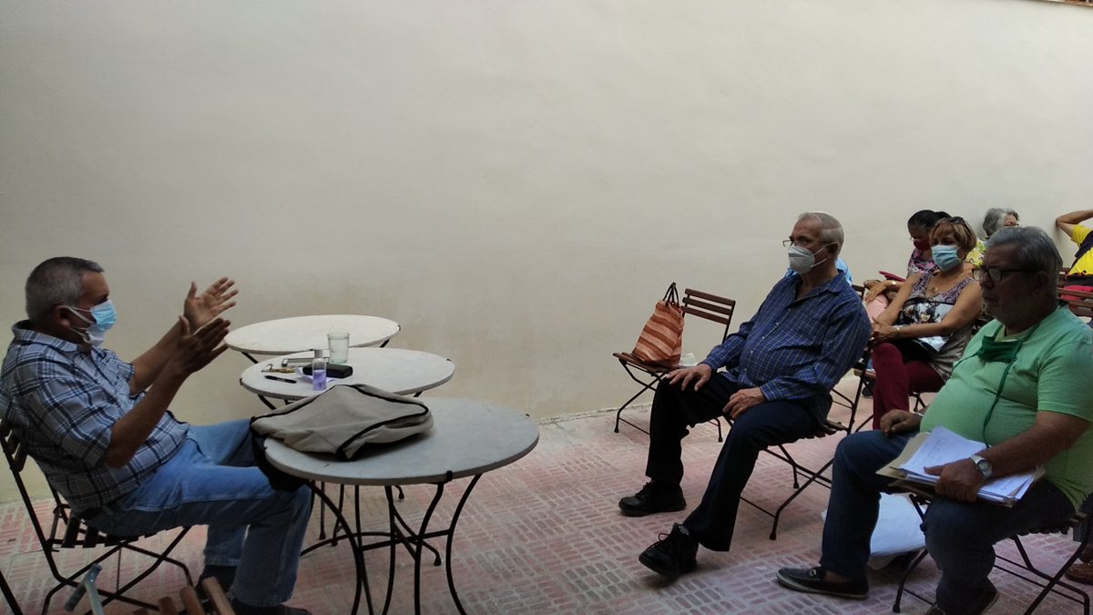 Ameno conversatorio sobre facetas de la vida de José Agustín García Castañeda en el 120 aniversario de su natalicio y 40 de su fallecimiento, preside MSc. José Abreu Cardet, Premio Nacional de Historia.