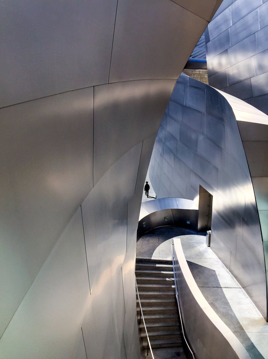 Minted my next OS 1/1 
"Curve Appeal"

Going live tomorrow evening EST.  Details to follow.
bit.ly/3LYZTQu

After this piece, I'll be unveiling my new project.  I'm excited to show you what I've been up to! 👀

Please help - RT or tag someone that might like this piece.