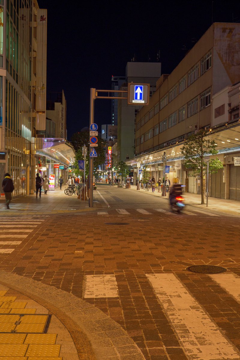 Bbits_Photo's tweet photo. おはようございます
#photo #photograghy #street #snap #naight
#写真 #写真好きな人と繫がりたい
#写真撮ってる人と繫がりたい
#写真で伝える私の世界
#額装のない写真展
#ファインダー越しの私の世界
#キリトリセカイ #静岡
2022.04.09
G9 ISO400 f5 1/8 -0.3 https://t.co/9BeAxeA9cL