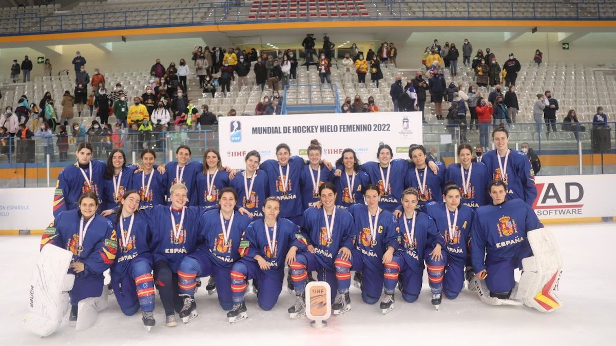 🏒La <a href="/fedhielo/">RFEDH</a> continúa sumando éxitos y el Hockey Hielo está de celebración. 

-En el Mundial Femenino de Jaca, la Selección Femenina consiguió el bronce🥉

-La Selección Española U18 se alzó con la plata en el Mundial U18 de la División II🥈

¡Enhorabuena campeones!👏