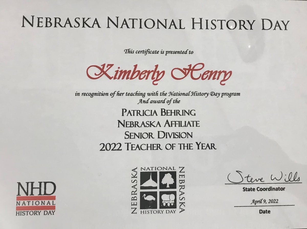 KimHenryLCPS's tweet photo. What an honor I received on Saturday. It might have my name on it but it represents every student I had/have. It’s their hard work and determination that makes me the teacher I am. Plus I have a supportive family. #Proud2bLC #BeyondHumbled @raiderthrows https://t.co/IBXW9zeCUz