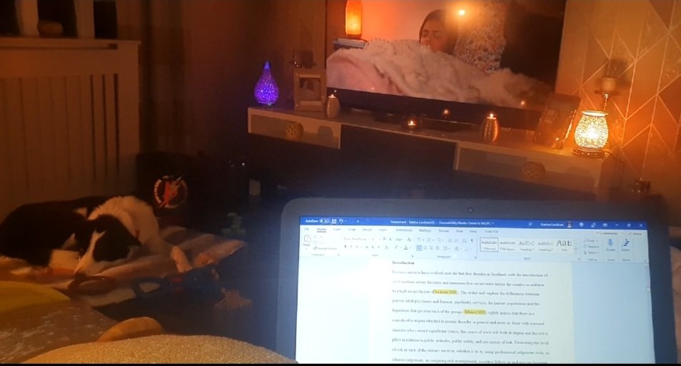 LockhartKat's tweet photo. Monday nights = Studying Nights 📝📖
Seriously underestimated how much work this part time module on top of work and being a mum would be🤔
However 1st all part of my forensic development 😀 600 words to go #forensicmentalhealthmodule #careerdevelopment https://t.co/fRvfXu6N69