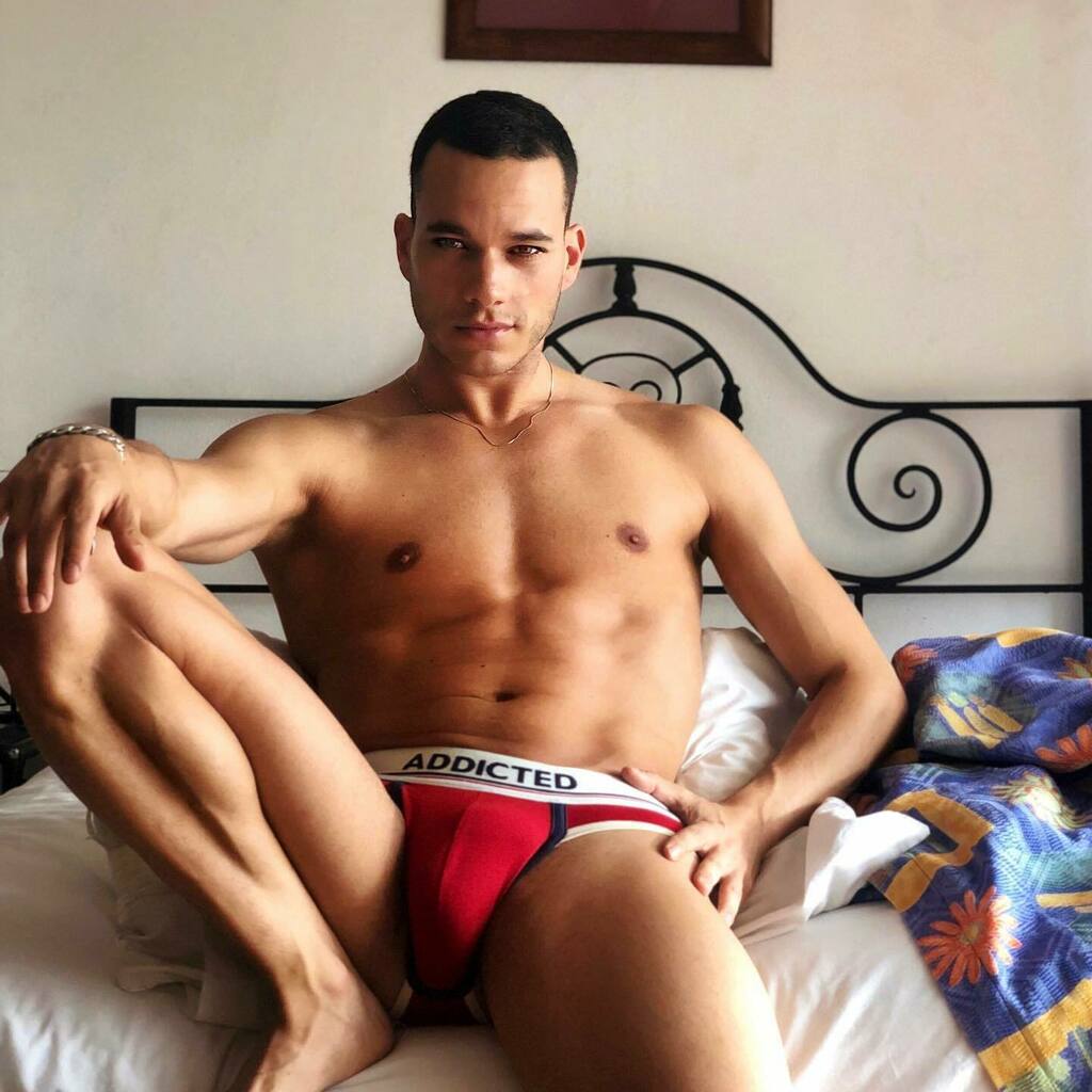 Leofficial77's tweet photo. Tiene más peligro a decirme que no, a decirme que si…🔥😈🔥
.
.
.
.
 #body #photo #nice #live #follow #selfie #love #happy https://t.co/W8XKan05xH