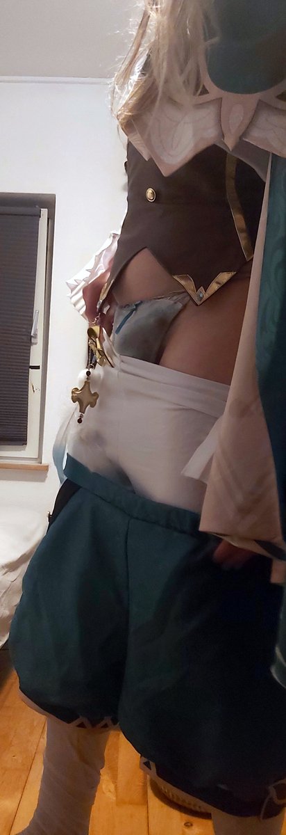 FaithfulFoxy's tweet photo. Some more undressing picture's for y'all ;)

#genshinimpact #venti #panties #bulge #femboy #undressing https://t.co/QNNXbnDqCW