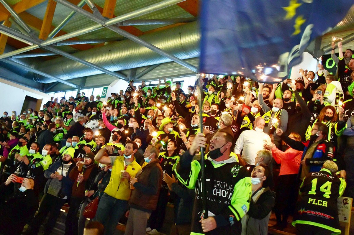 🏟️Top 10 des meilleures affluences du hockey français saison 2021-2022 

🥇Grenoble : 3542
🥈Angers : 3229
🥉Rouen : 2571
4⃣ Epinal : 2179 (D1)
5⃣ Marseille : 2117 (D1)
6⃣ AMiens : 2098
7⃣ Bordeaux : 2040
8⃣ Cergy : 1783
9⃣ Lyon : 1672 (D3)
🔟Gap : 1523

Chiffres FFHG