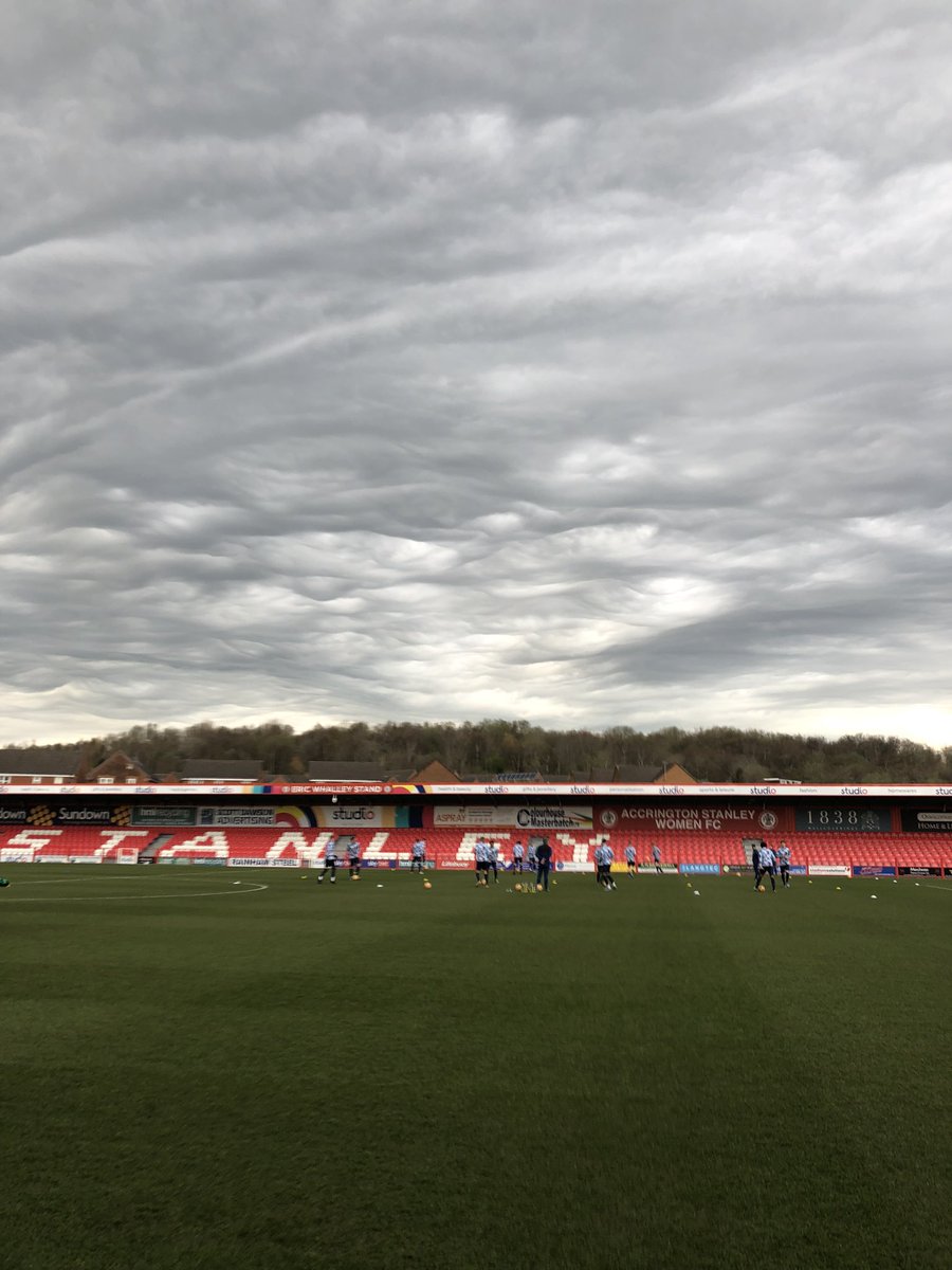 ben_kay8's tweet photo. 13 and a half hour days are defo not the future #goosed 

Seen some nice clouds tho #getmetobed https://t.co/ZIB2YuEpVJ