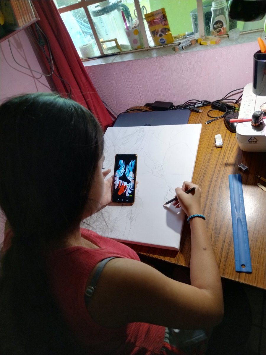 ottiobarsa's tweet photo. La flaca en acción
#DragonBall
#Guku
#Vegueta https://t.co/Lxvuuiu3TX