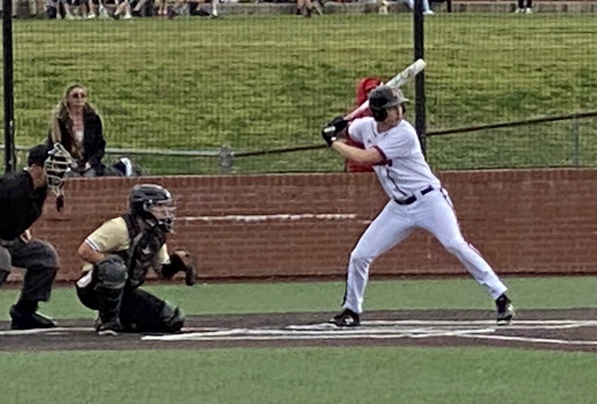 bkcometsBB's tweet photo. BK picks up the District win tonight over McAlester 8-4. @iamreidwilliams 1-2, 2B, 3RBIs @EThompson2022 1-4, 💣 HR, 2RBIs @TalburtAndrew 3-4, 2R. Comets travel to McAlester tomorrow night. First pitch 530pm. https://t.co/rdGngGq3QW