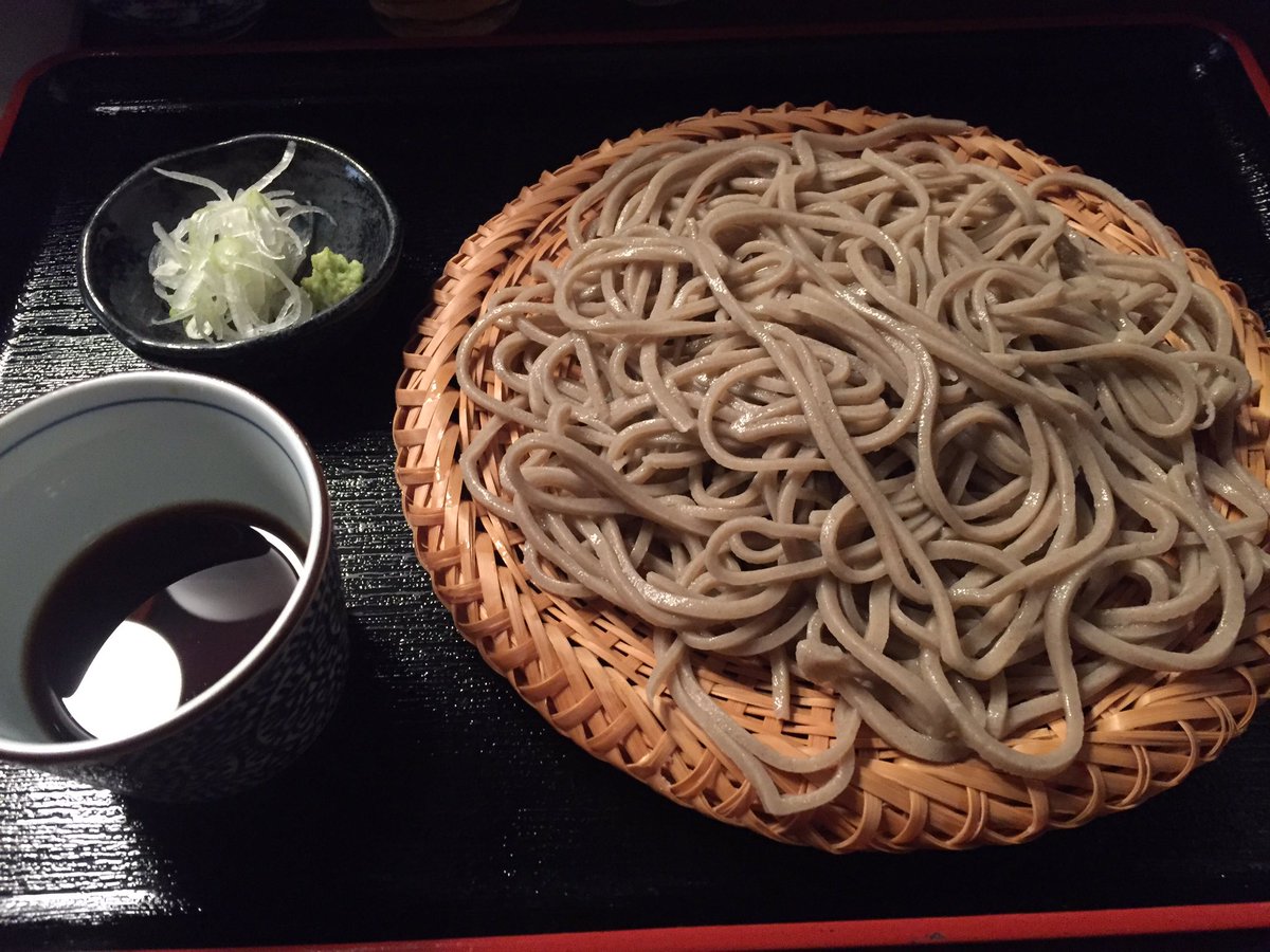 polon0702's tweet photo. 過日、法事の後にジャズの流れるお蕎麦屋さんへ。
美味しゅう御座いました。
#谷中千尋
#蕎麦屋
#目利きの大将
#蕎麦好き https://t.co/AVSY275UTm
