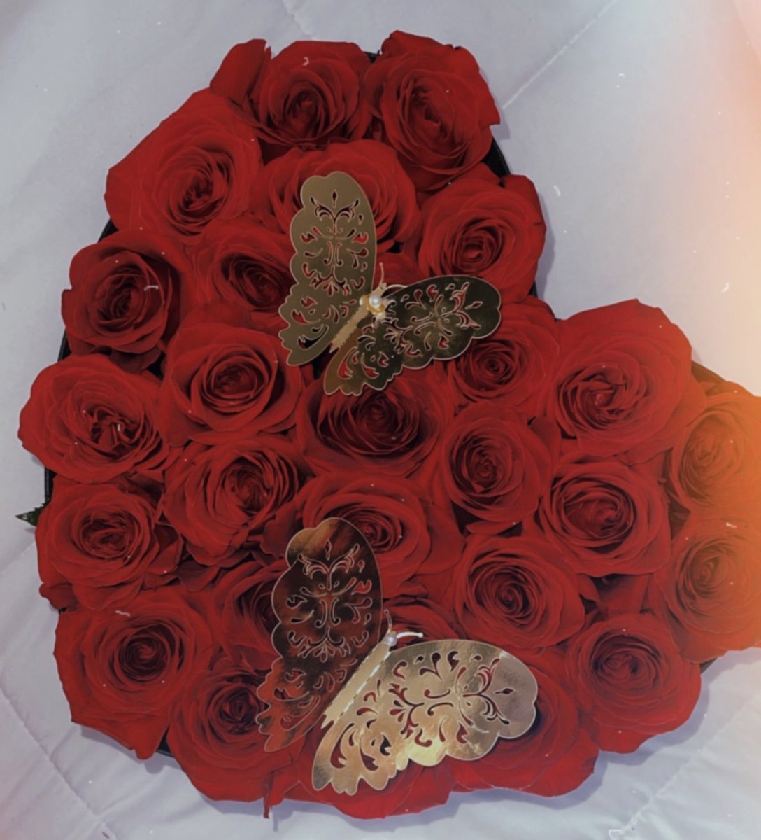 CJSoSweeet's tweet photo. Support &amp; follow my flower page if you haven’t yet!🥰 IG: FlowersbyCarmellaJae . I’m now taking orders! 💐 https://t.co/tPnjl4bKeT