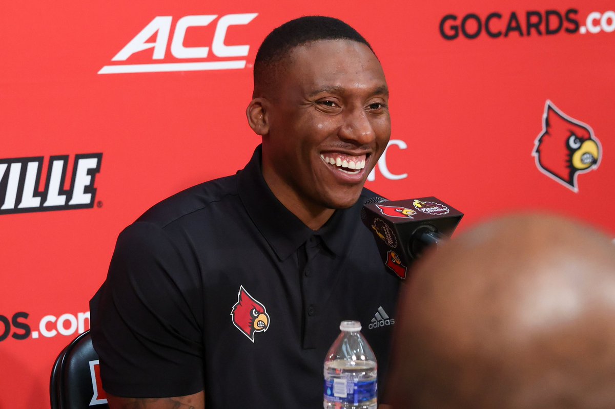 coachkennypayne's tweet photo. Can’t put today into words. I know his father was smiling down on all of us today as we welcomed @NdotSmitty back home. Family is forever. #GoCards https://t.co/D44Dl5JDU1
