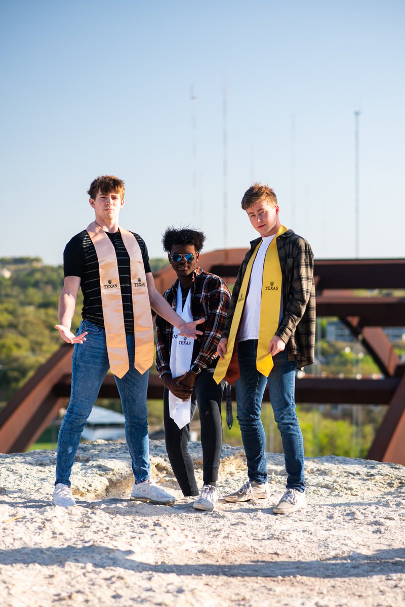 Didn’t think anything could make this view more gorgeous but the boys proved me wrong once again😮‍💨