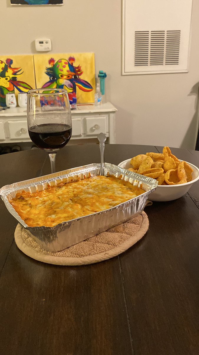 Mdizzlers's tweet photo. I’m 28 years old and dip is still for dinner. #dipDAY #winemakesitclassy https://t.co/TrrgJ6pIS7