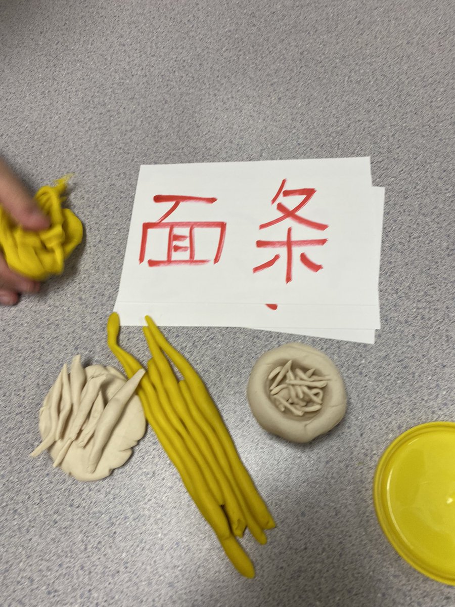 MsFangChinese's tweet photo. Kicking off the last 6 weeks by the hands on activity with reading- today we made delicious dumplings and noodles 😋🥟🥟🍜🍜😋 @JonesAcademy1 #madeofstars #shinebright https://t.co/UfkSi2JXDg