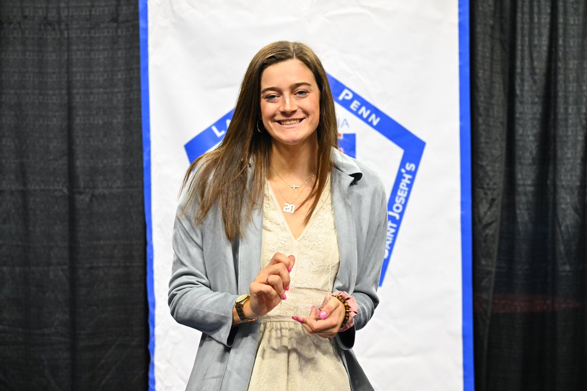 novawbb's tweet photo. Congratulations to our 𝔹𝕚𝕘 𝟝 honorees who were recognized tonight! 🏅✌️ https://t.co/7e5gWDKJkw