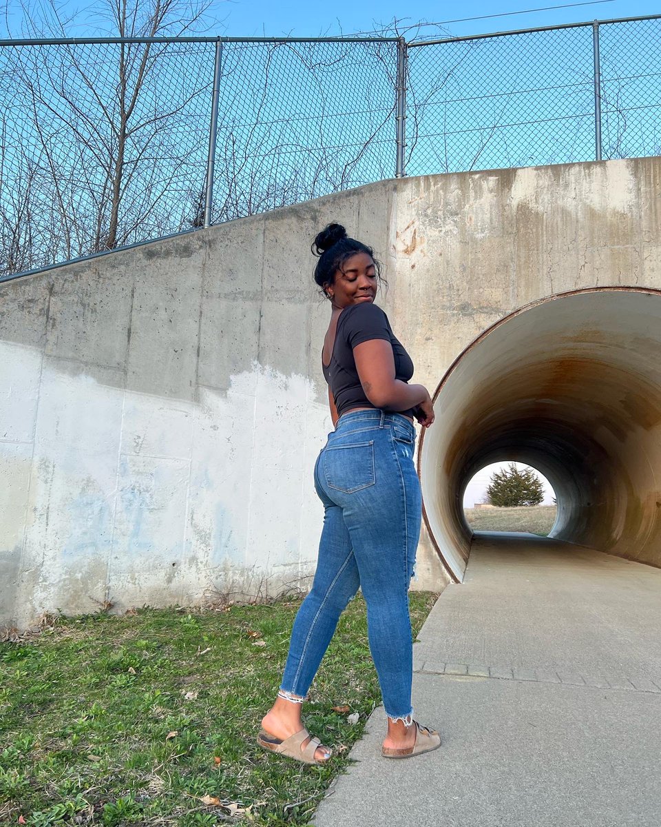t_evonne's tweet photo. i’m lovin my life a little extra today🫀 https://t.co/cO5L3uJzDT