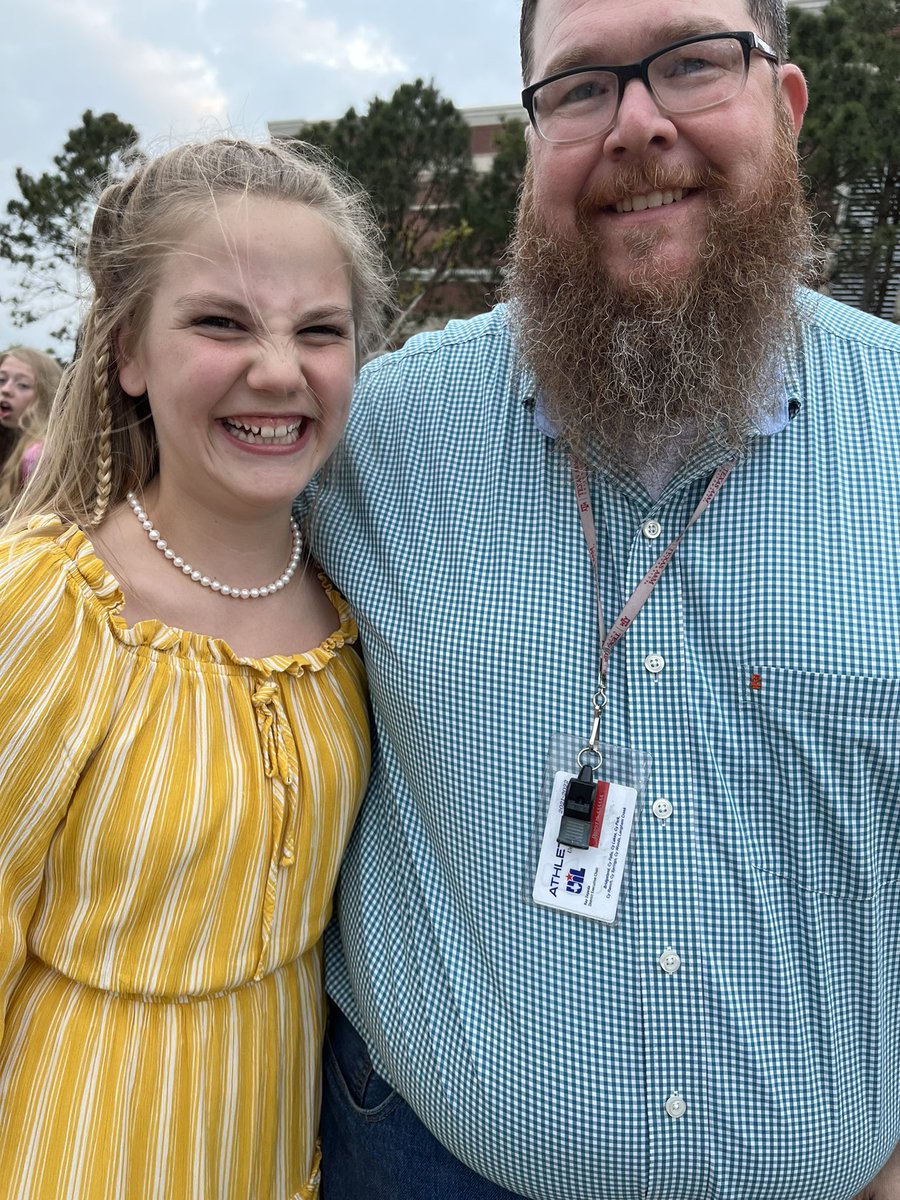 kerduncschae's tweet photo. @DrAnthonyMS Awards Night #kryseesissy took Home Distinguished Honor Roll! It is because of awesome teachers like @VogtislikeVote that make learning engaging! Looking forward to see where this RavenRISEs to in her future! @CyFairISD @SuptMarkHenry @CFISDAthletics @ravens_anthony https://t.co/6YU0bXGjB2