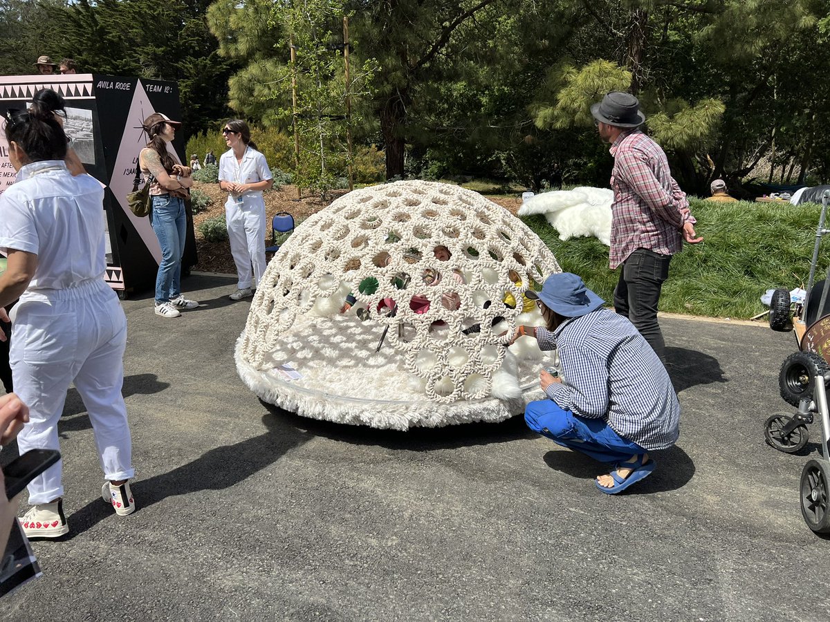 Another amazing #soapboxderby in the record books!  Great documentary of original 1975 derby: sfmoma.org/exhibition/202…