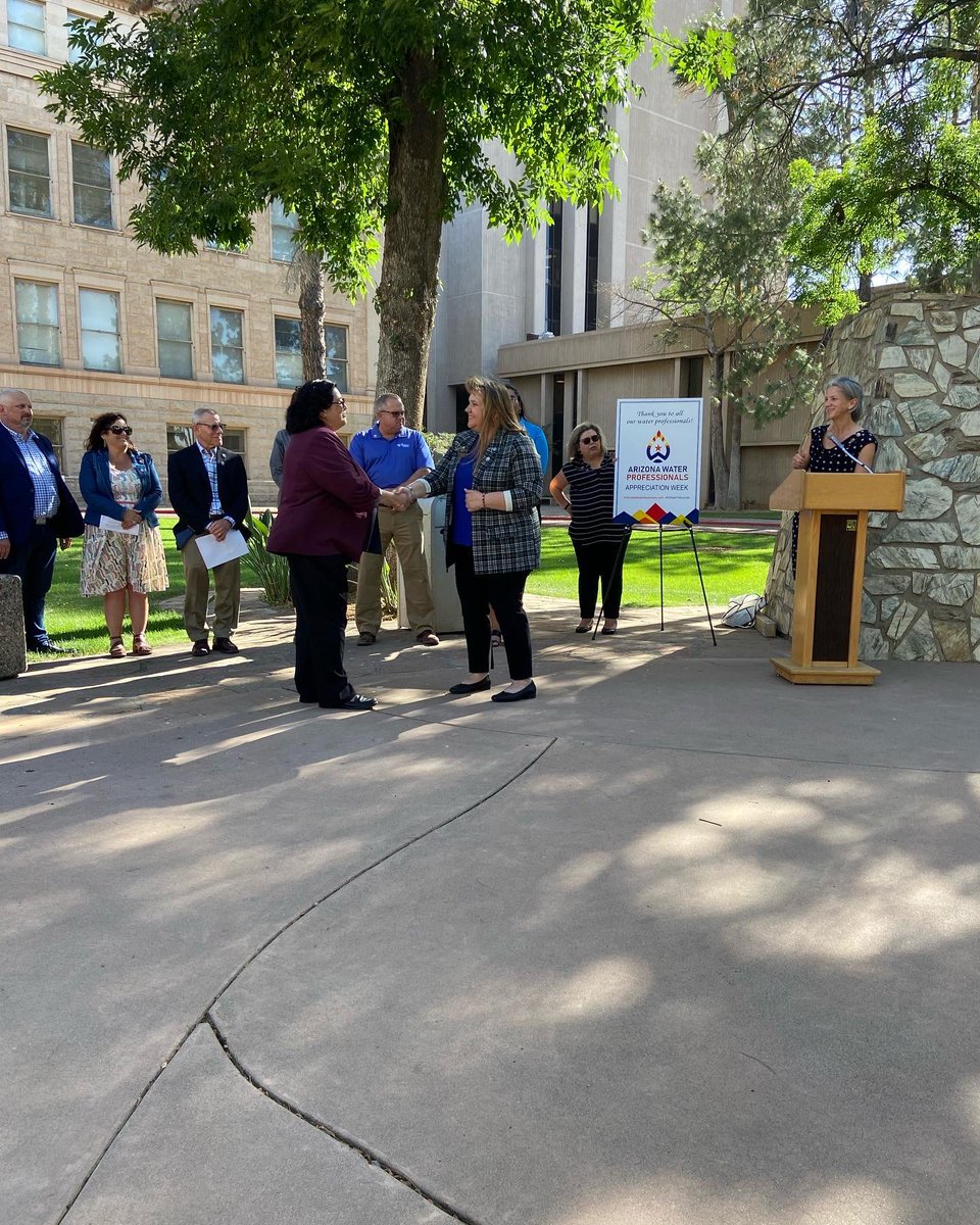 PHXWater's tweet photo. Kicking off the week at the #AZStateCapitol. 

Phoenix Water Assistant Director and #AZ Water Association President Brandy Kelso accepted the proclamation declaring April 11-17 #AZWaterProfessionals week! 

#PHXWater 💧 https://t.co/O6mr28nQLj