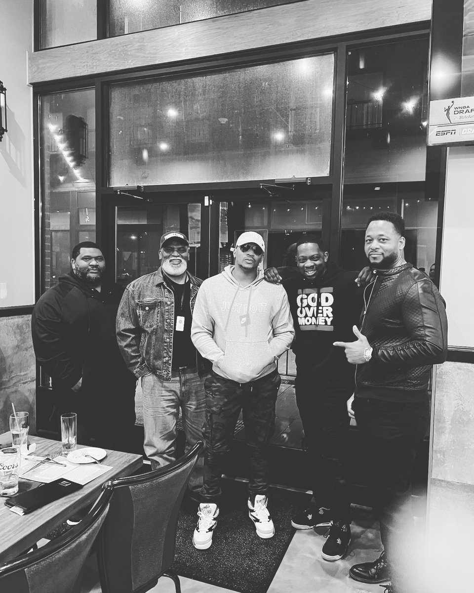 kennyalionline's tweet photo. HappyBornDay To the Bredren Cell Hāz 🤴🏾💪🏾 https://t.co/XOa9yTqcPm