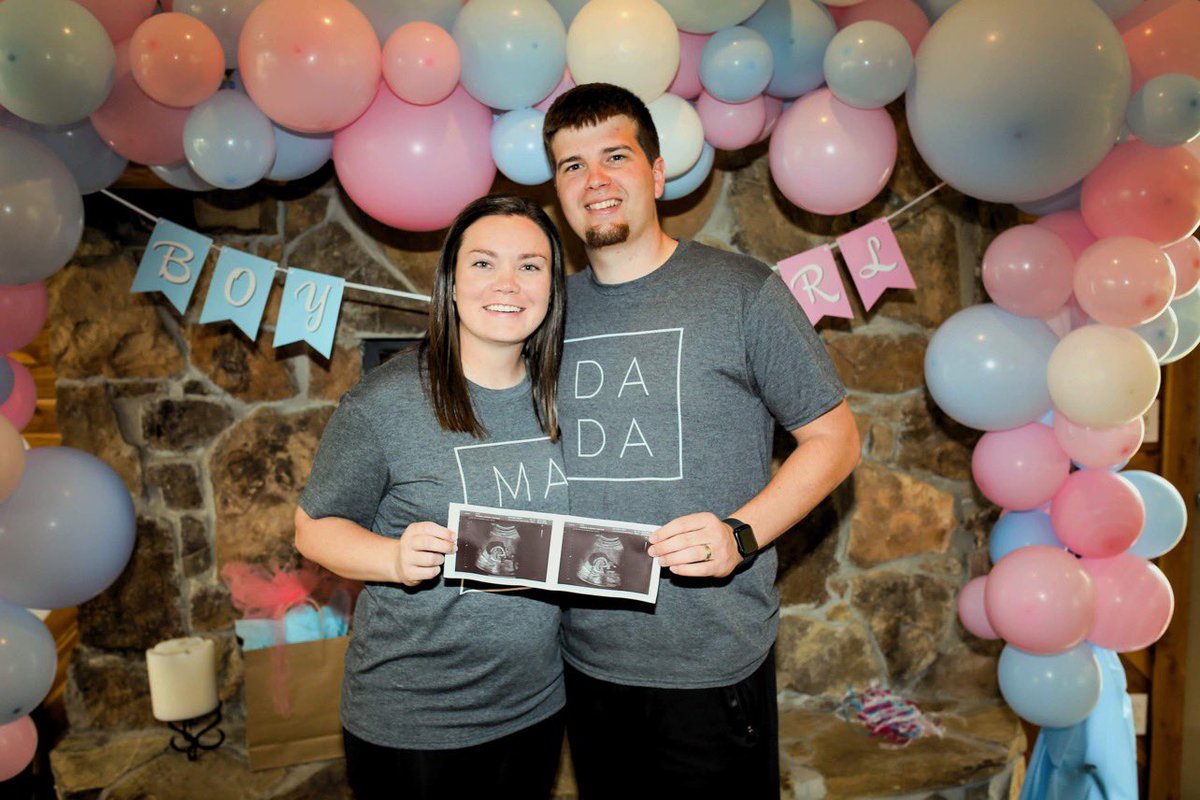 CoachLensing's tweet image. Baby GIRL Lensing will be here in September - just in time for her first basketball season!💗🏀
Thank you, Lord, for answered prayers &amp;amp; for this sweet miracle!