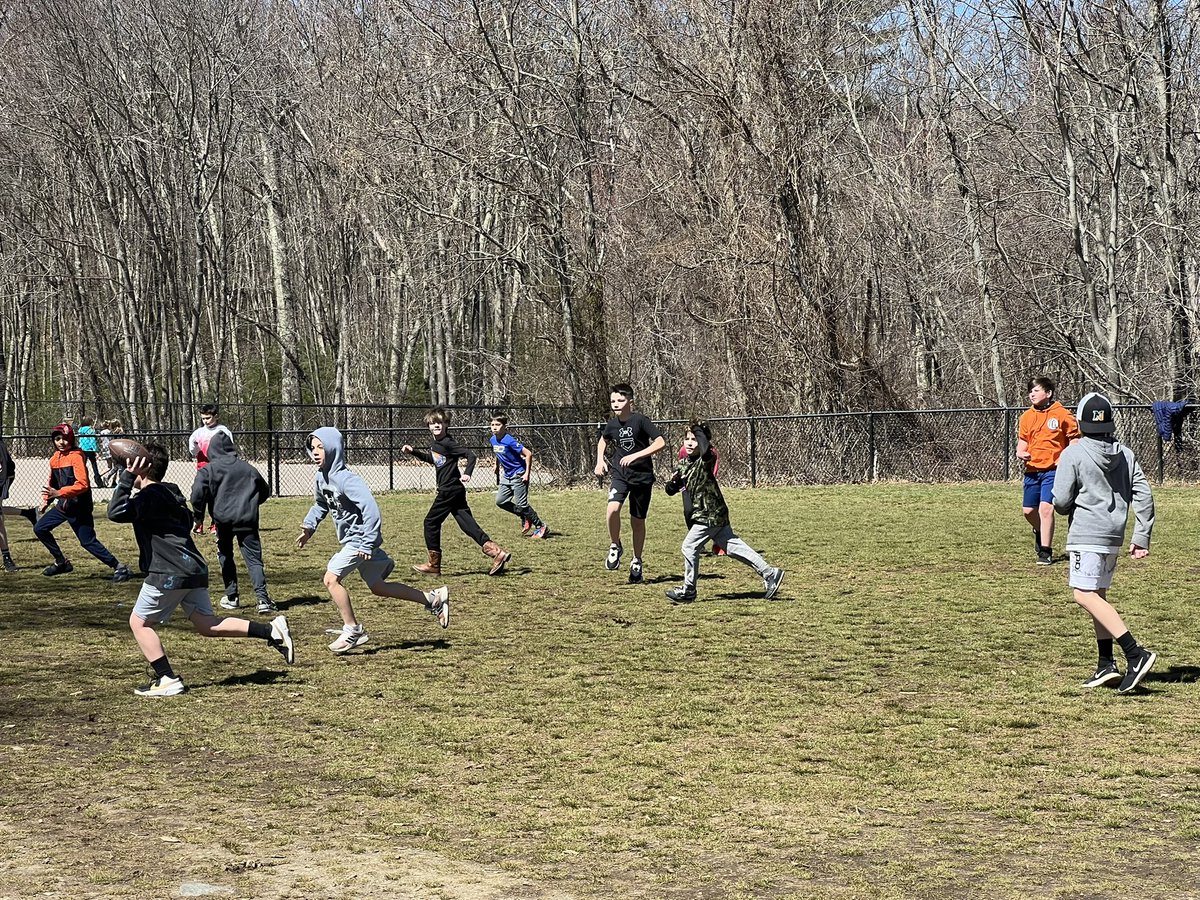 maureenmcohen's tweet photo. Highlight of my day. I joined in at recess to show the MS boys my football skills. The response after I threw the football… “Nice spiral!” Followed by cheers and claps. #MSRocks #MURSD https://t.co/hH3vKsemTH