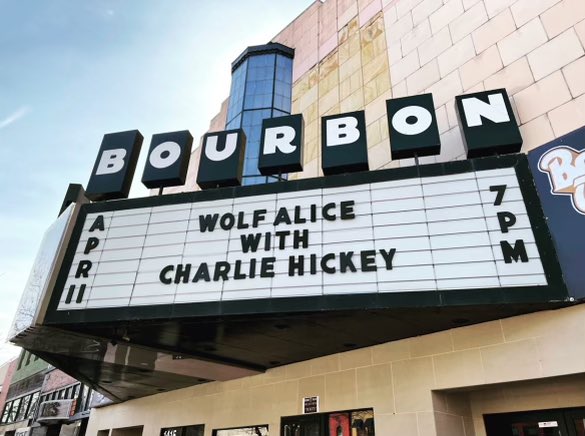 ✨🌒🐺TONIGHT🐺🌘✨ @wolfalicemusic with Charlie Hickey 👇👇Tickets here or at 7pm Doors👇👇 ticketweb.com/event/wolf-ali…