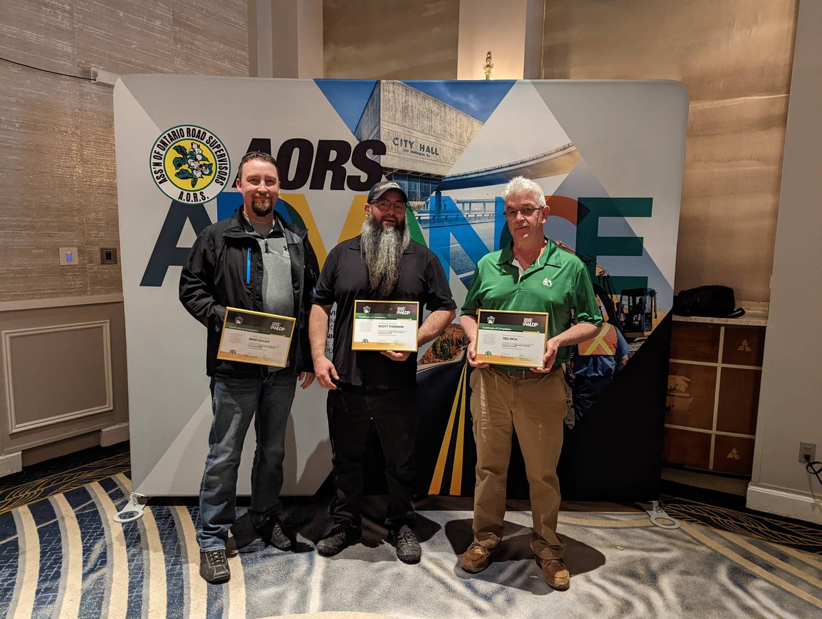SCRSA_Official's tweet photo. #SCRSA was well represented at the @aors AGM for their CRS designation acknowledgements!
Congrats gentlemen! https://t.co/DJcAPbmESu
