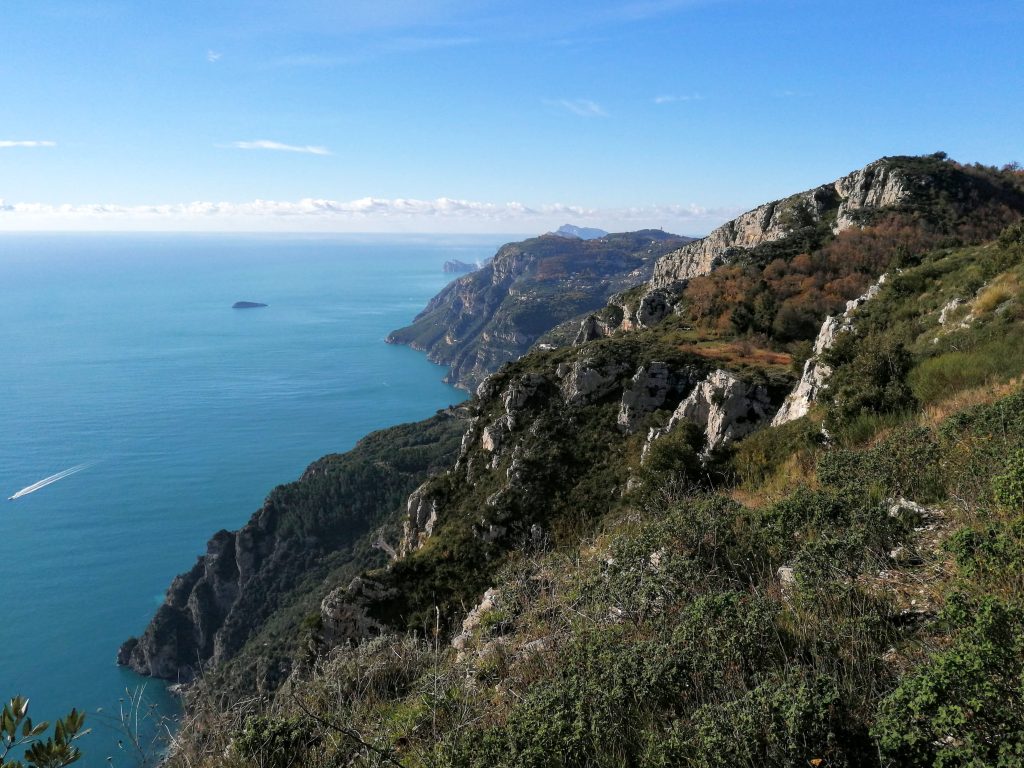 Escursione Sabato 16 Aprile 2022 

Il Belvedere dei Monti Lattari

Monti Lattari

Monte Comune (877 m) e Monte Vico Alvano (642 m) da Santa Maria del Castello (685...
caimontilattari.it/escursione-sab…