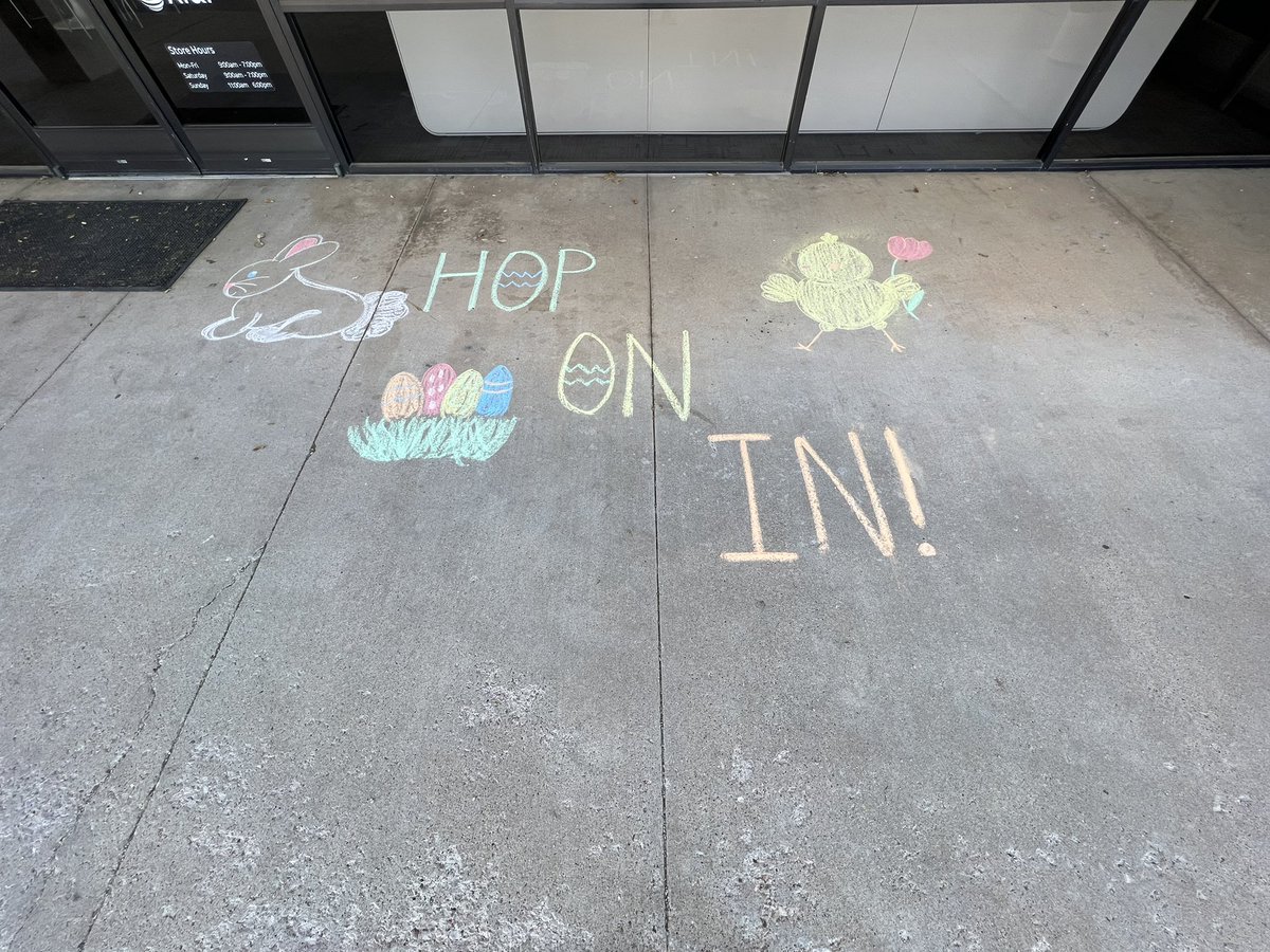 abilenerso's tweet photo. Easter is just around the corner, so hop on in and see us for all the best deals for NEW AND EXISTING CUSTOMERS!  

Luckily I have 2 good artists here with me 🥳

@CityOfAbilene https://t.co/0JWhaLYAbt