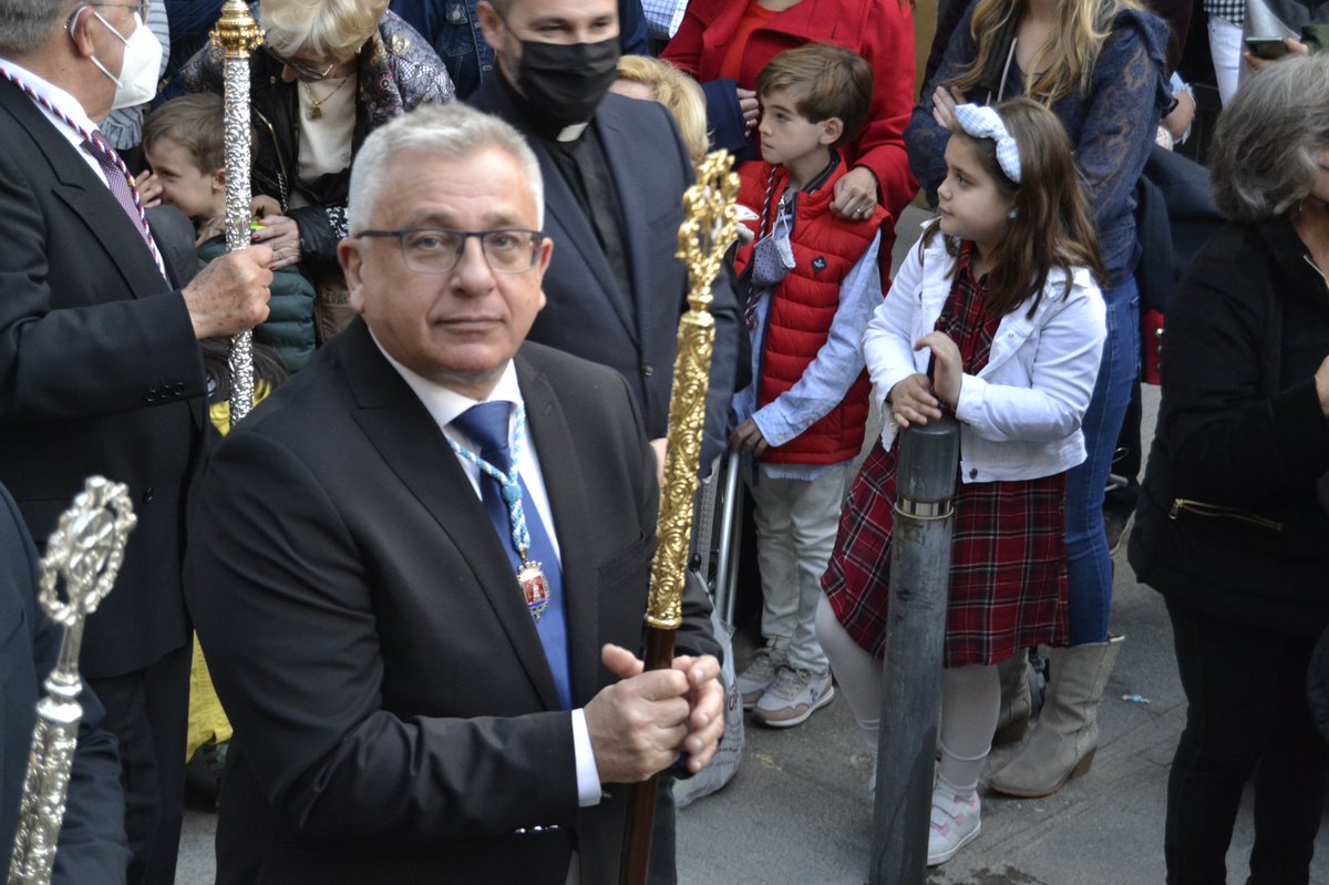 CSAlicante_C's tweet photo. ✝️ Semana Santa alicantina 2022.

👉🏽 La vicealcaldesa, Mari Carmen Sánchez y el concejal de Cultura, @manresab, procesionan con la Hermandad Agustina de Nuestro Padre Jesús Despojado de sus Vestiduras. https://t.co/kMZhmZmti4