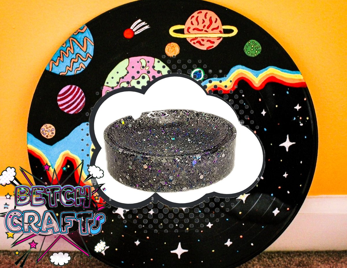 BetchCrafts's tweet photo. NEW ON SALE Space Ashtray! https://t.co/fKwa2FBx8K https://t.co/BW1WLtf0iy