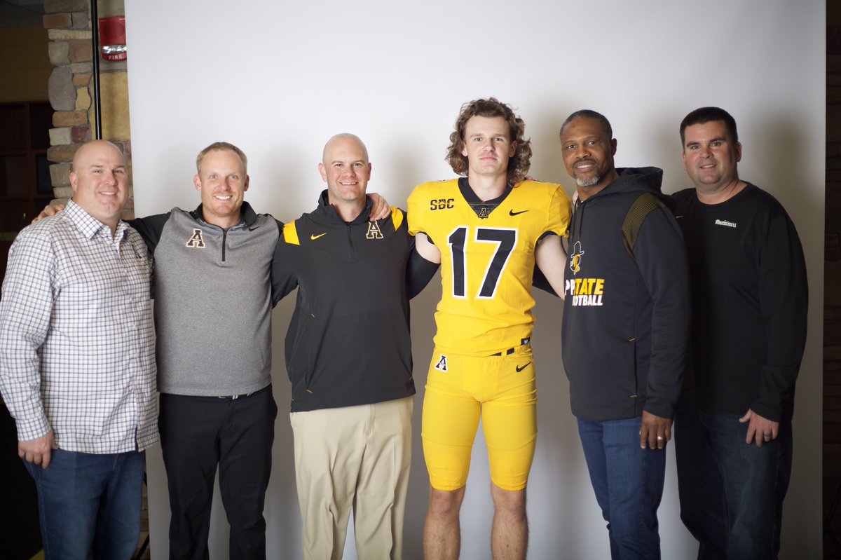 masontmchugh's tweet photo. Had a great visit to App St on Saturday! Boone is a special place! @Coach_Barbay @BrandonHuffman @MohrRecruiting @Andrew_Ivins @coach_sclark @CoachHenryStone @CoachDeBastiani @CoachSantana_ @CoachKyleBrey @CoachChris_D @CoachGouldIMG @nexgenscouting @joelgclark @realtbannerman https://t.co/E77oiiy175