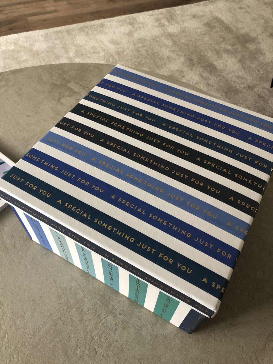drmahendrapatel's tweet photo. Day 9 β fasting made even more memorable when I was greeted with surprise delivery late afternoon.
Lost for words with some truly wonderful people in my life β and the messaging on the card was just the icing on the cake. THANK YOU HUGELY ππ½ππ½
#moredates #MayJayRocks #ramadan https://t.co/fLdxGjAcuj