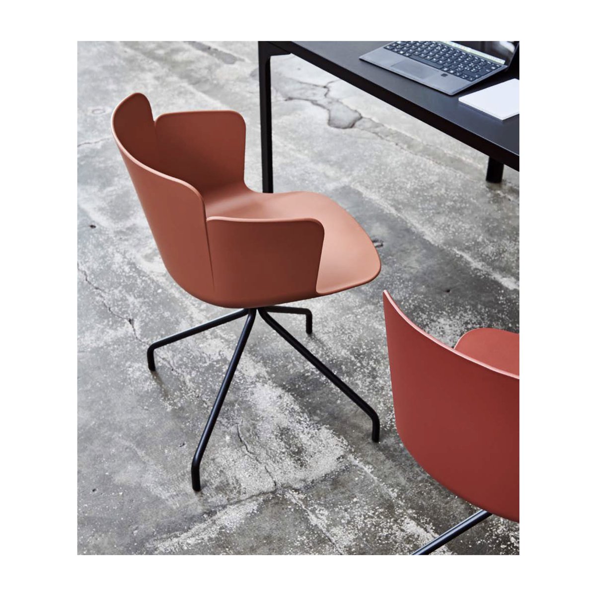 studiobatoni's tweet photo. "Calla" designed for @MidjInItaly . https://t.co/Ud0yOq3mCa