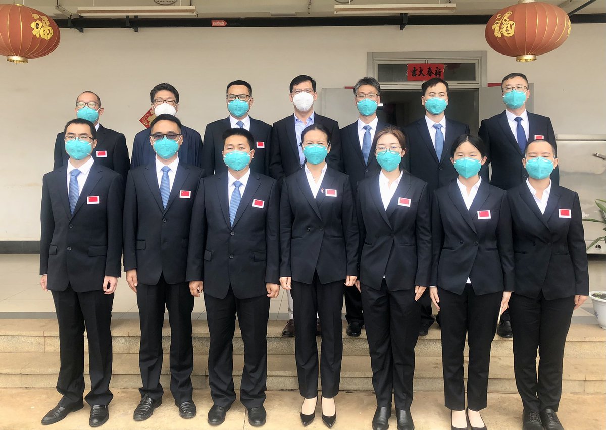 AmbCHINEenRDC's tweet photo. L’Ambassadeur Zhu Jing @Amb_ZhuJing a rendu visite à la 20ème Mission médicale chinoise à Lubumbashi. Depuis 50 ans, le gouvernement🇨🇳envoie régulièrement des experts médicaux en RDC. https://t.co/DG5Icj6K5g