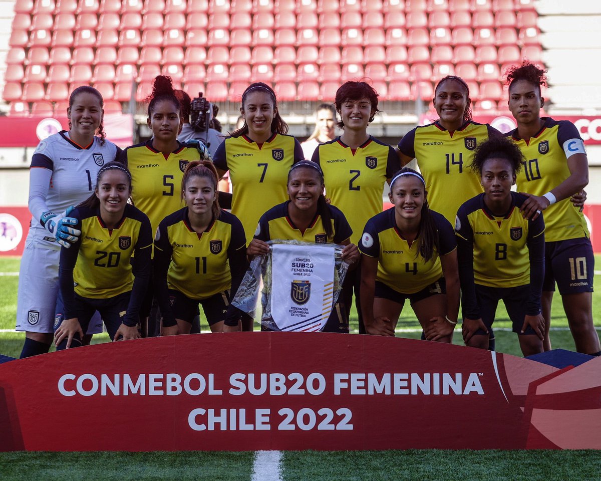Anaisarove's tweet photo. #Futboleras⚽️🏃🏿‍♀️

@LaTri femenina nuevamente gana en suelo chileno se impuso 3-1 a @Albirroja 

Los goles lo marcaron #NayeliBolaños, #EmilyArias y #DanaPesantez descontó #FatimaAcosta 

#Vamosporbuencamino 

#SudamericanoFemeninoSub20 https://t.co/t9bdLe9Mnj