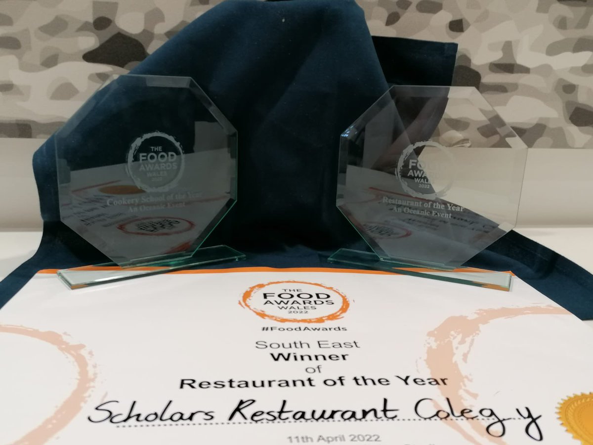 So proud of the staff and learners at Scholars restaurant Coleg Y Cymoedd getting 2 awards in the Food Awards Wales this evening. Well done all 👏👏 <a href="/CymoeddC/">Cymoedd Catering</a> @ColegyCymoedd @karenphilips67 @karenw0708