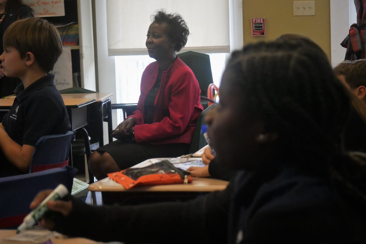 OIFrancophonie's tweet photo. En visite officielle en #Louisiane, membre observateur de l'#OIF depuis 2018, la Secrétaire générale de la #Francophonie @LMushikiwabo a visité l' « International school of Louisiana » de la Nouvelle-Orléans, modèle d’éducation bilingue en immersion. https://t.co/VMQwlhbuM1